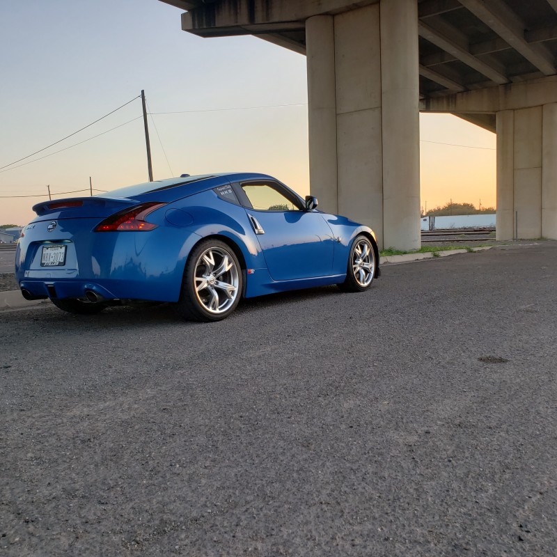 Roberto370z's Nissan 370Z